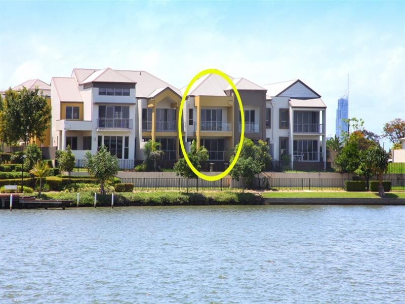 3/5056 Emerald Island Drive, Carrara QLD 4211