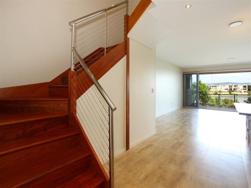 3/5056 Emerald Island Drive, Carrara QLD 4211