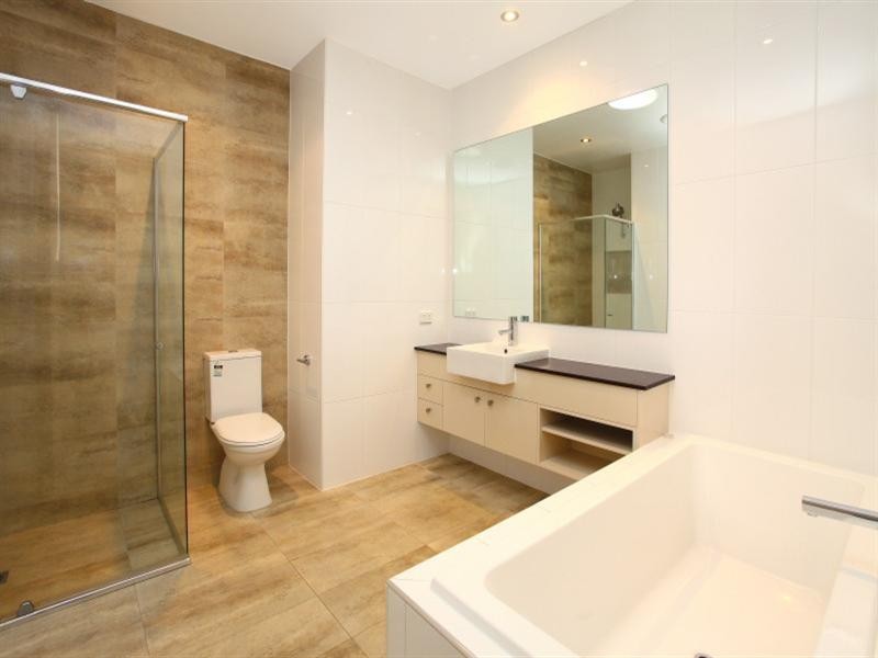 3/5056 Emerald Island Drive, Carrara QLD 4211