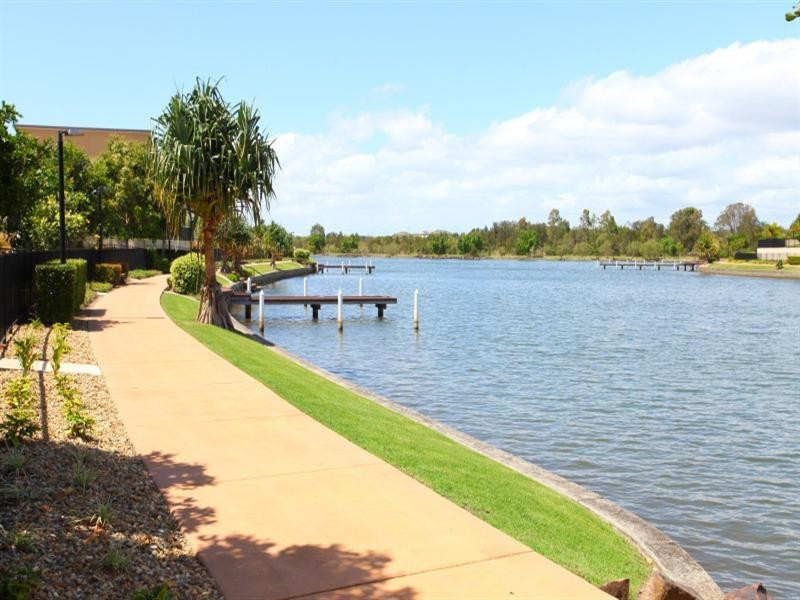 3/5056 Emerald Island Drive, Carrara QLD 4211