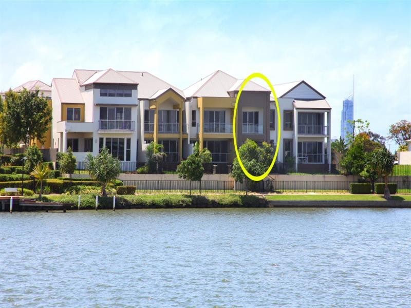 4/5056 Emerald Island Drive, Carrara QLD 4211