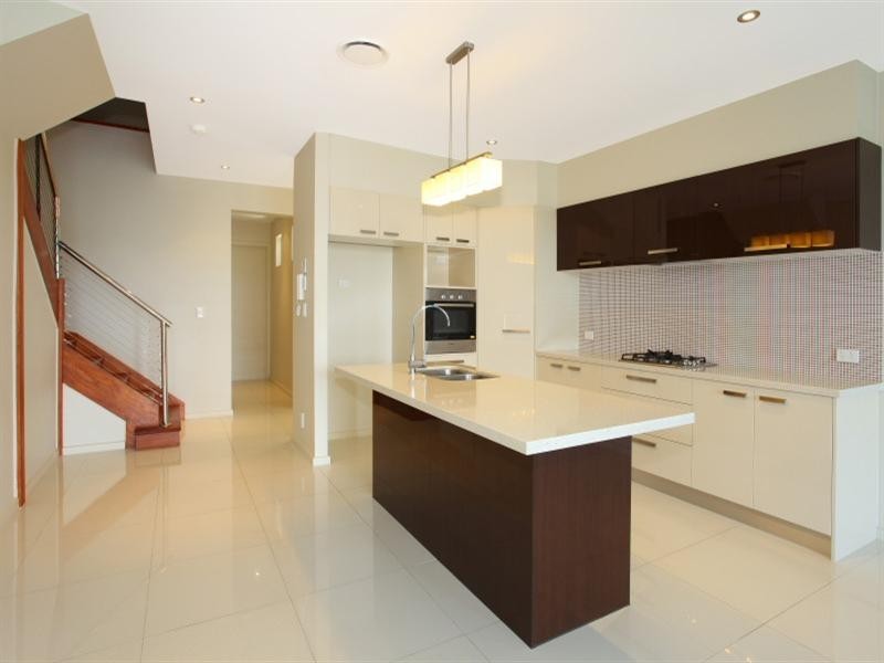 4/5056 Emerald Island Drive, Carrara QLD 4211