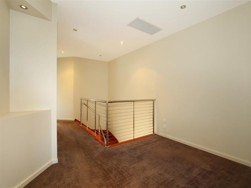 4/5056 Emerald Island Drive, Carrara QLD 4211