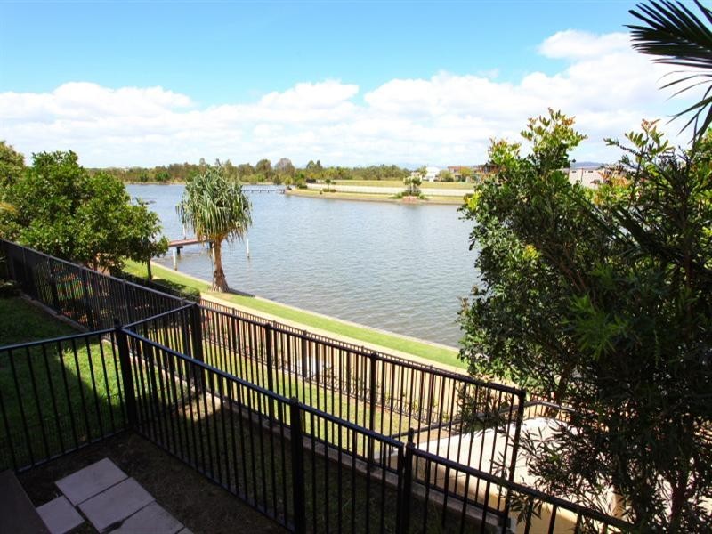 4/5056 Emerald Island Drive, Carrara QLD 4211