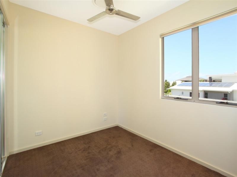 6/5056 Emerald Island Drive, Carrara QLD 4211