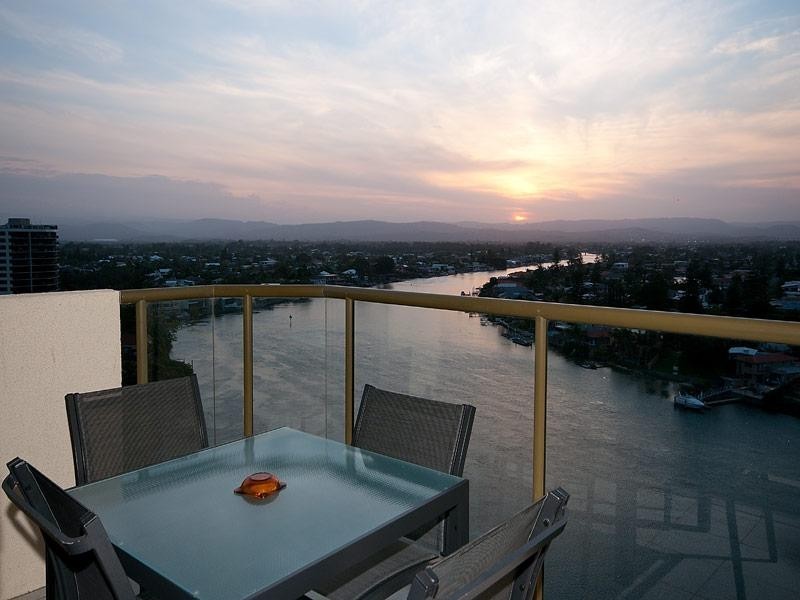 53 ‘Surfers Hawaiian’, 2890 Gold Coast Highway, Surfers Paradise QLD 4217