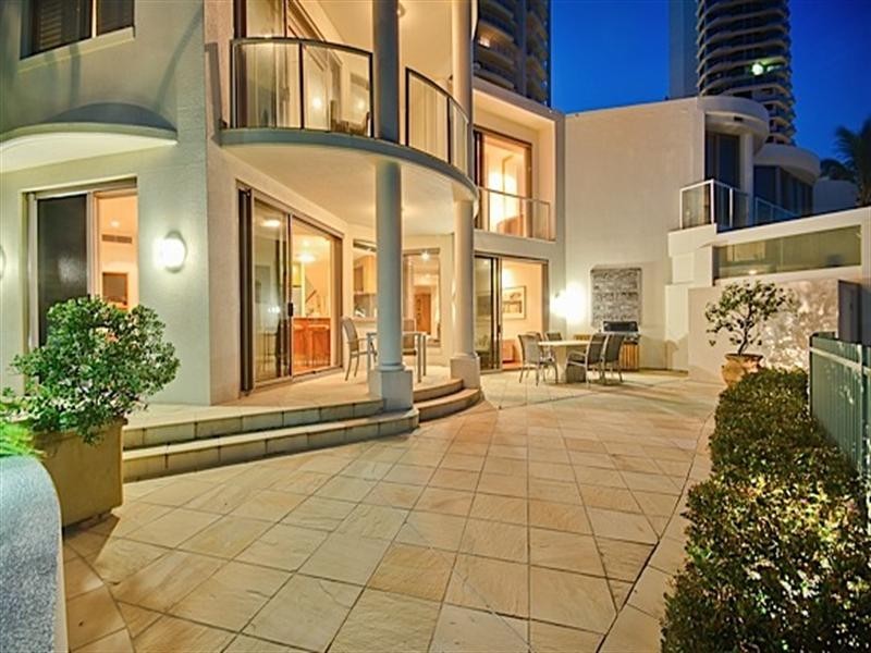 Beach House 3 ‘La Sabbia’. 74 Old Burleigh Road, Surfers Paradise QLD 4217