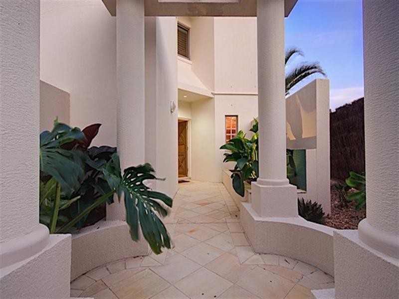 Beach House 3 ‘La Sabbia’. 74 Old Burleigh Road, Surfers Paradise QLD 4217