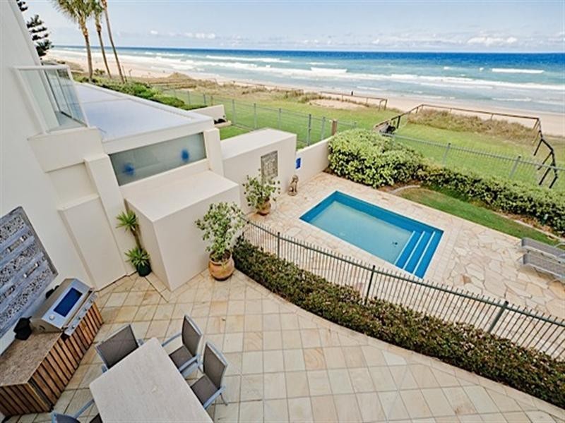 Beach House 3 ‘La Sabbia’. 74 Old Burleigh Road, Surfers Paradise QLD 4217