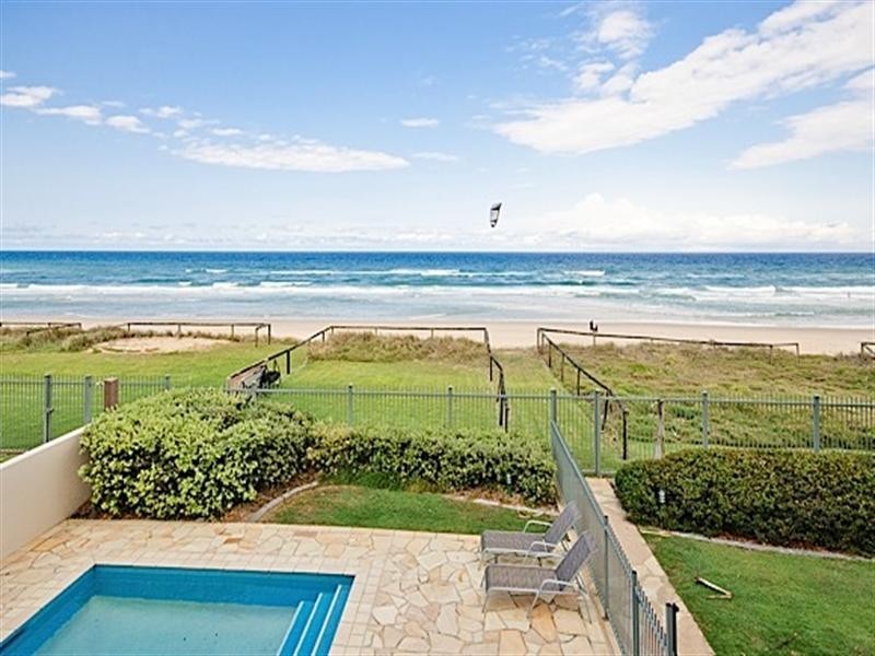 Beach House 3 ‘La Sabbia’. 74 Old Burleigh Road, Surfers Paradise QLD 4217