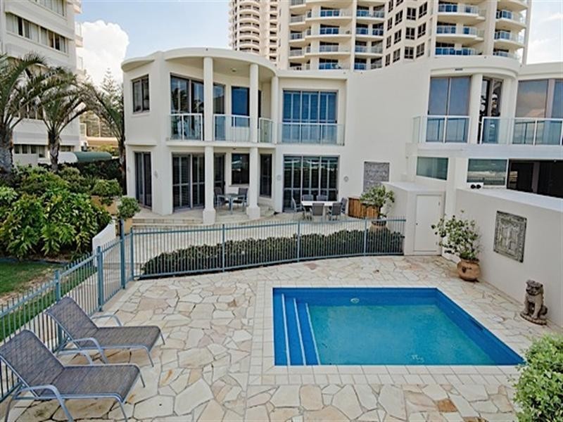 Beach House 3 ‘La Sabbia’. 74 Old Burleigh Road, Surfers Paradise QLD 4217