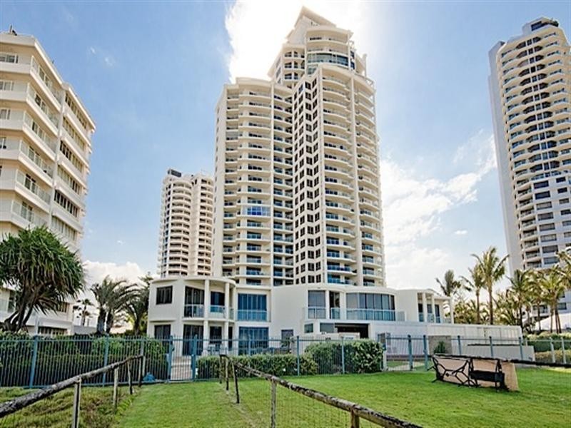 Beach House 3 ‘La Sabbia’. 74 Old Burleigh Road, Surfers Paradise QLD 4217