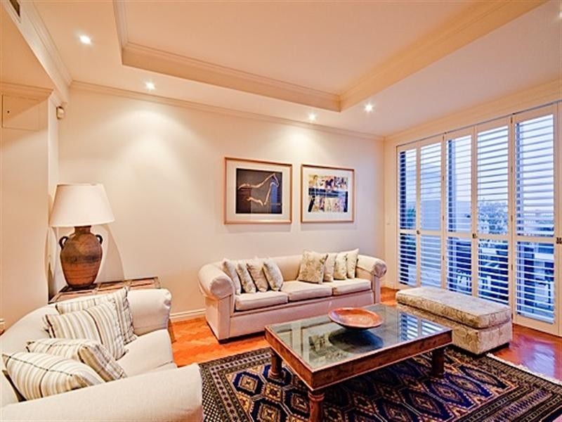 Beach House 3 ‘La Sabbia’. 74 Old Burleigh Road, Surfers Paradise QLD 4217