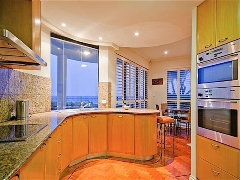 Beach House 3 ‘La Sabbia’. 74 Old Burleigh Road, Surfers Paradise QLD 4217