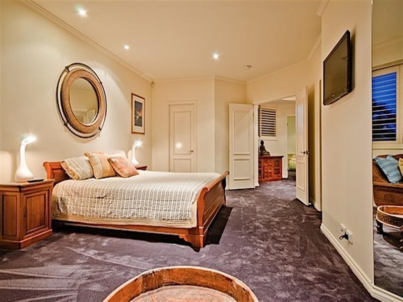 Beach House 3 ‘La Sabbia’. 74 Old Burleigh Road, Surfers Paradise QLD 4217