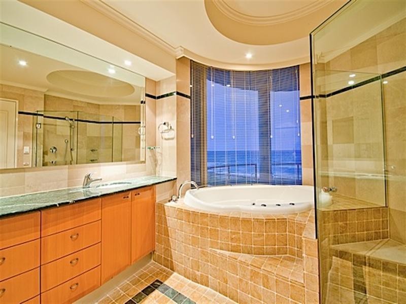 Beach House 3 ‘La Sabbia’. 74 Old Burleigh Road, Surfers Paradise QLD 4217