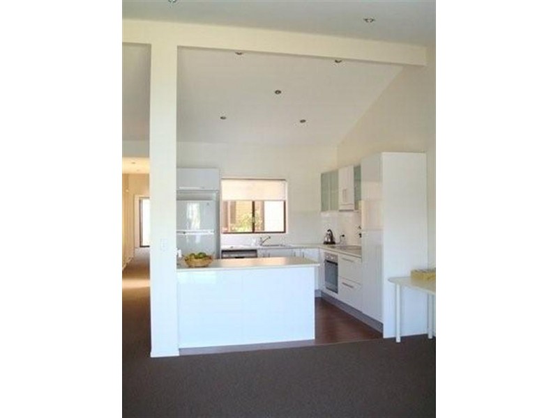 6/53 Hooker Boulevard, Broadbeach Waters QLD 4218