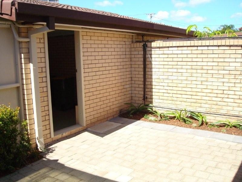 6/53 Hooker Boulevard, Broadbeach Waters QLD 4218