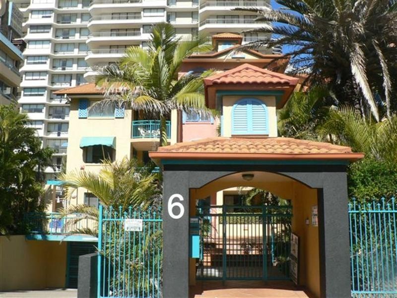 15/6 ANTIGUA Queensland Avenue, Broadbeach Waters QLD 4218