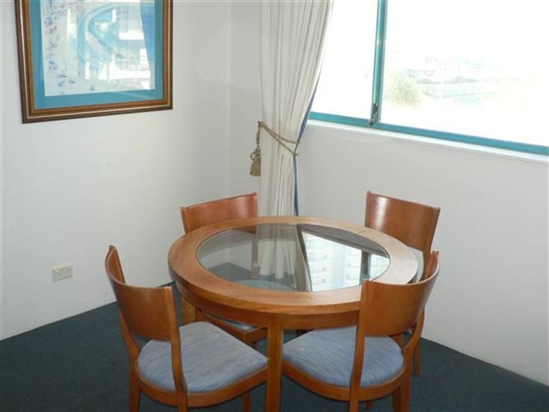 15/6 ANTIGUA Queensland Avenue, Broadbeach Waters QLD 4218