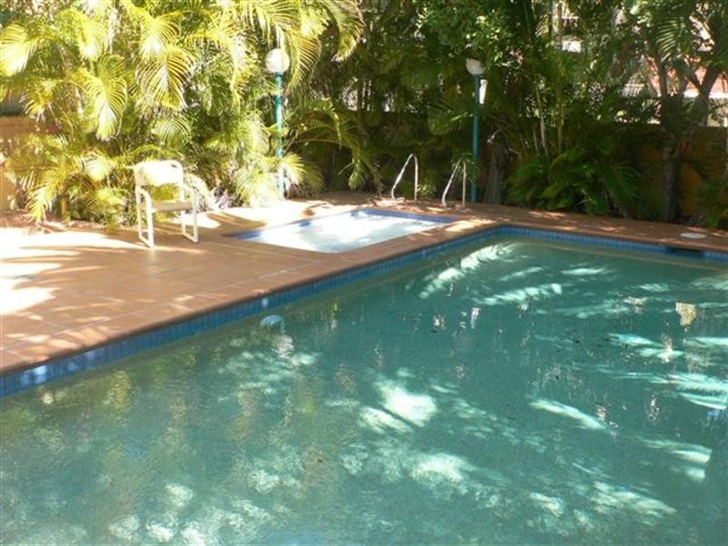 15/6 ANTIGUA Queensland Avenue, Broadbeach Waters QLD 4218