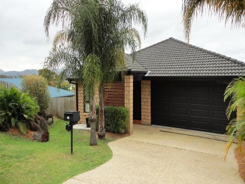 77 Paddington Drive, Carrara QLD 4211
