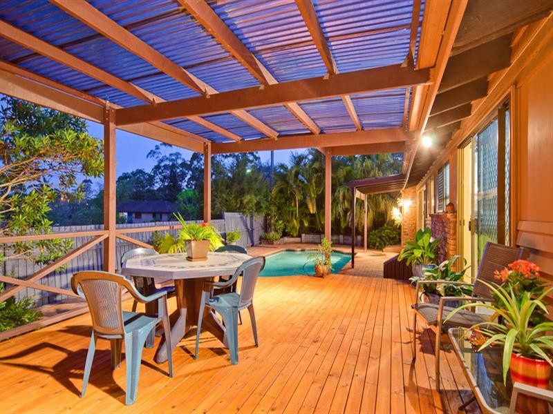 5 Kurrambee Avenue, Ashmore QLD 4214