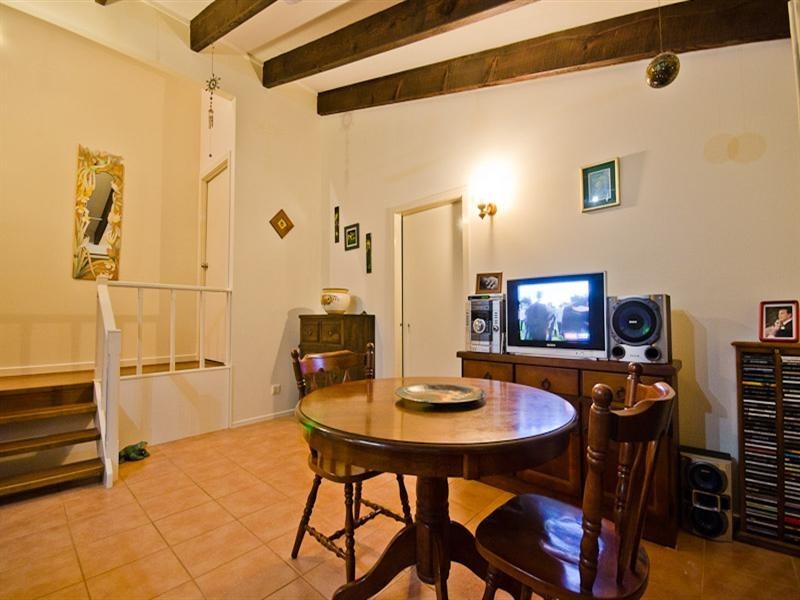 5 Kurrambee Avenue, Ashmore QLD 4214