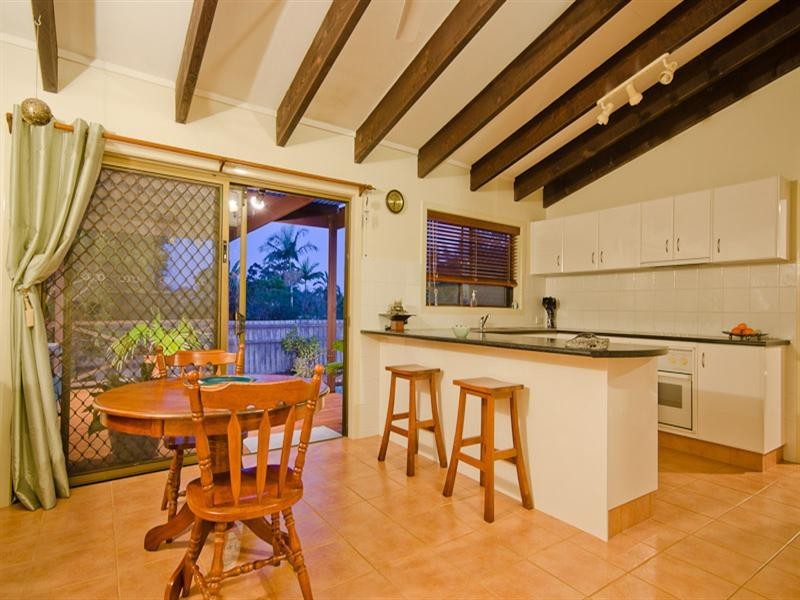 5 Kurrambee Avenue, Ashmore QLD 4214