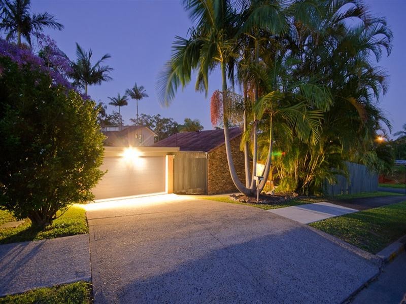 5 Kurrambee Avenue, Ashmore QLD 4214