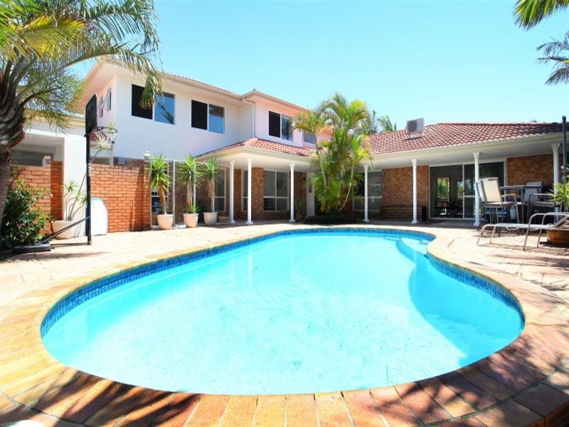 103 Cabana Boulevard, Benowa QLD 4217