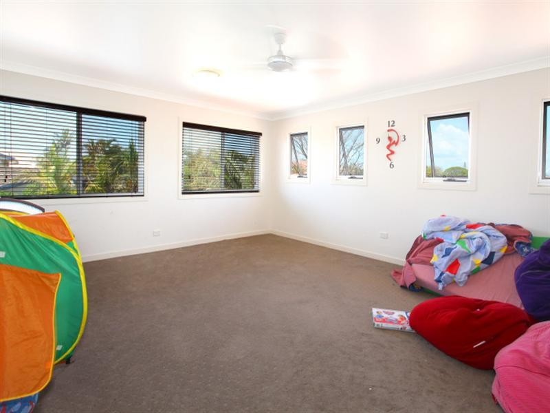 103 Cabana Boulevard, Benowa QLD 4217