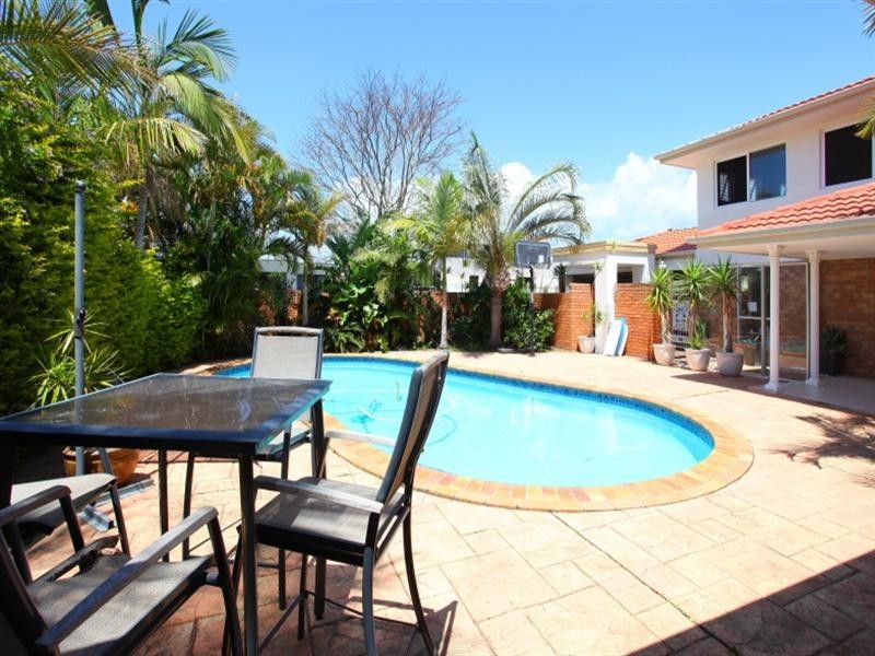 103 Cabana Boulevard, Benowa QLD 4217