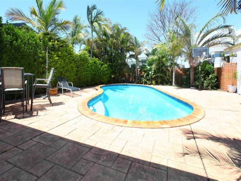 103 Cabana Boulevard, Benowa QLD 4217