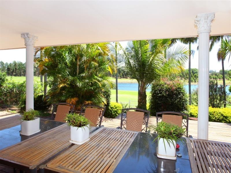 103 Cabana Boulevard, Benowa QLD 4217