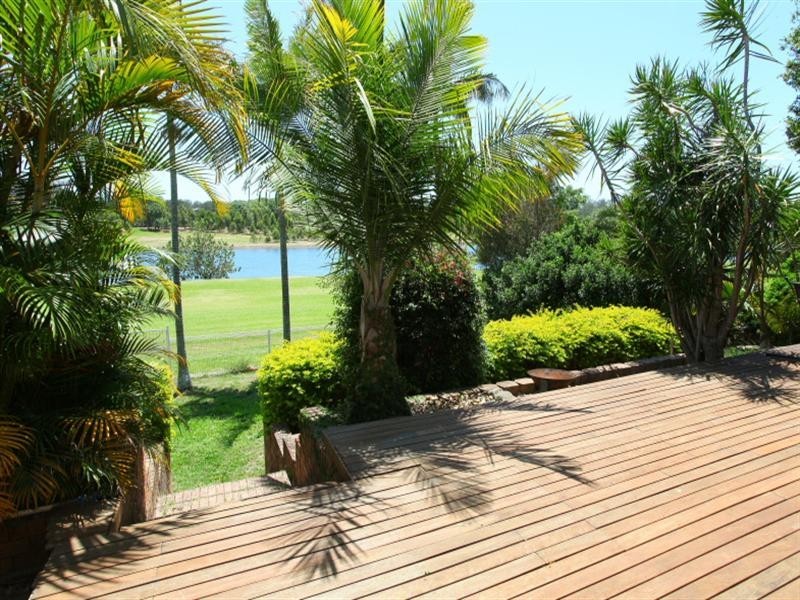 103 Cabana Boulevard, Benowa QLD 4217