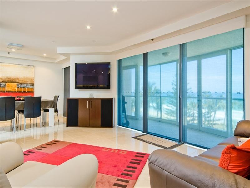 5C ‘La Sabbia’. 74 Old Burleigh Road, Surfers Paradise QLD 4217