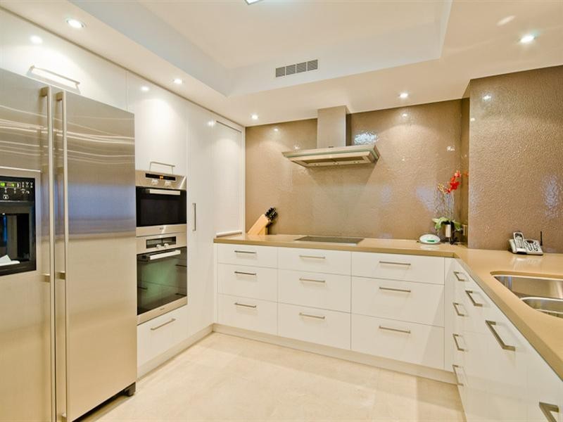 5C ‘La Sabbia’. 74 Old Burleigh Road, Surfers Paradise QLD 4217