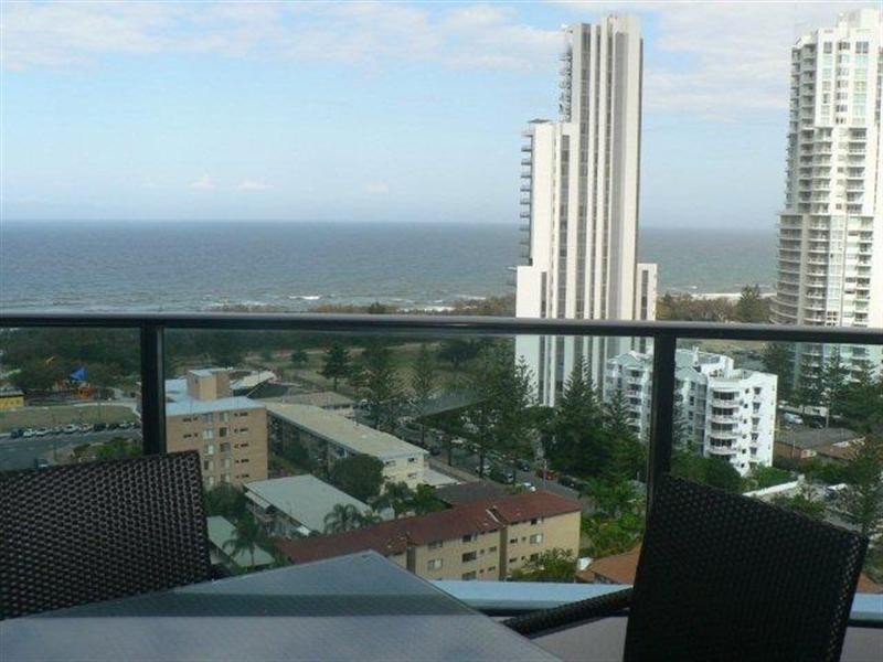 21507 Charles Avenue, Broadbeach Waters QLD 4218