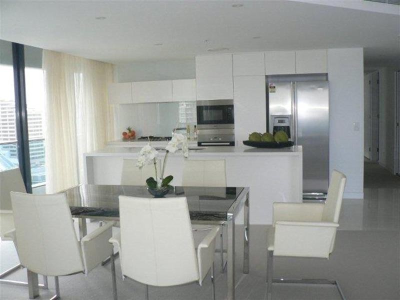 21507 Charles Avenue, Broadbeach Waters QLD 4218