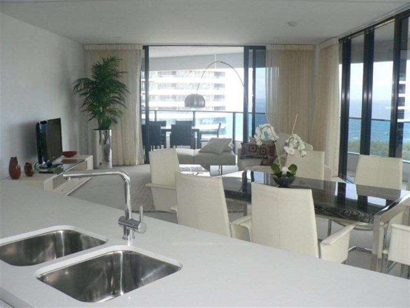 21507 Charles Avenue, Broadbeach Waters QLD 4218