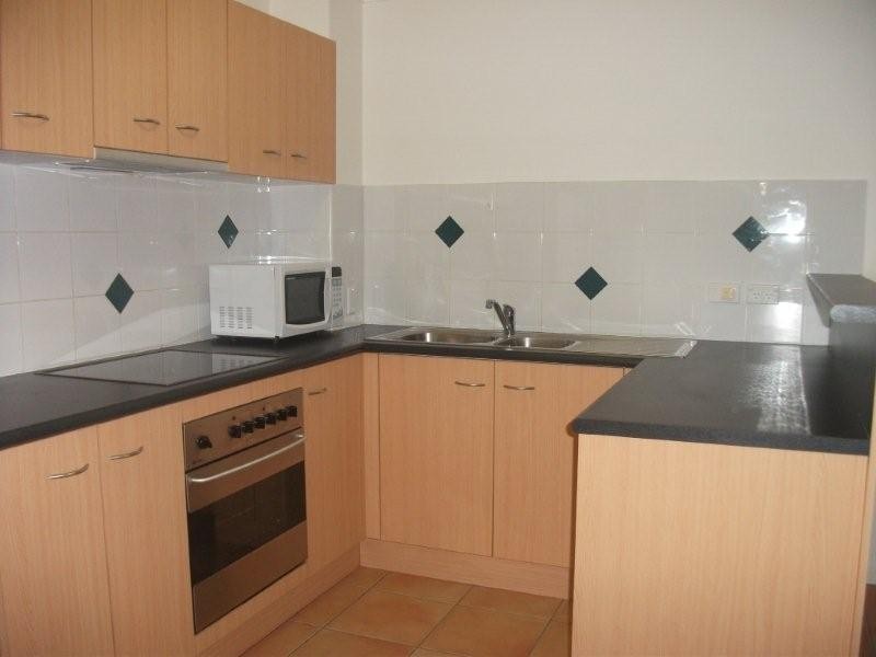 7/12 Paradise Island, Surfers Paradise QLD 4217