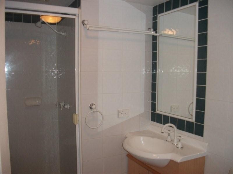 7/12 Paradise Island, Surfers Paradise QLD 4217