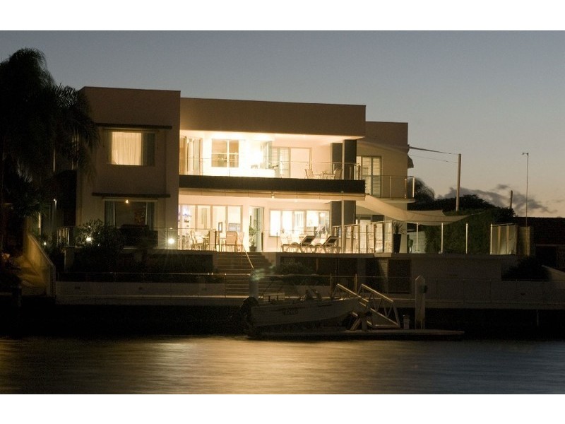 65 Commodore Drive, Main Beach QLD 4217