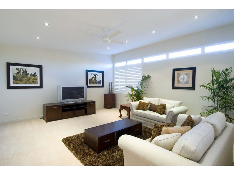 24 Norseman Court, Main Beach QLD 4217