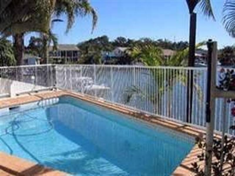 140 Sundance Way, Runaway Bay QLD 4216