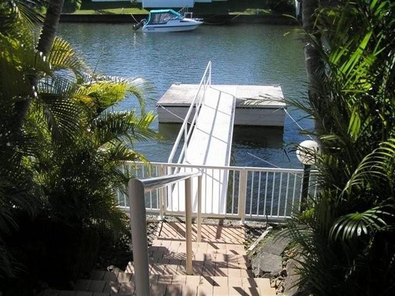 140 Sundance Way, Runaway Bay QLD 4216