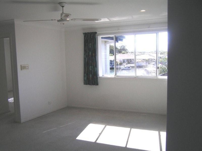 140 Sundance Way, Runaway Bay QLD 4216