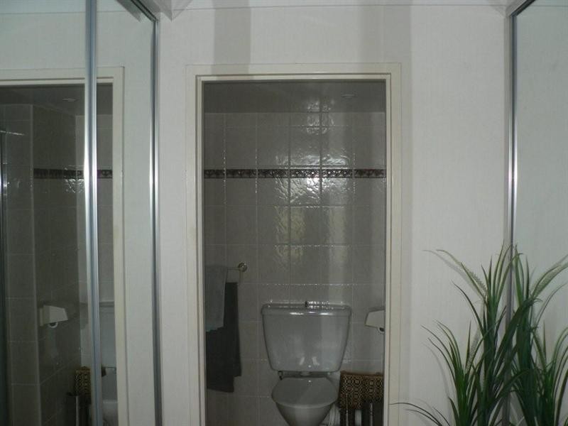 25 ‘Kings Row South’, 18 Commodore Drive, Surfers Paradise QLD 4217