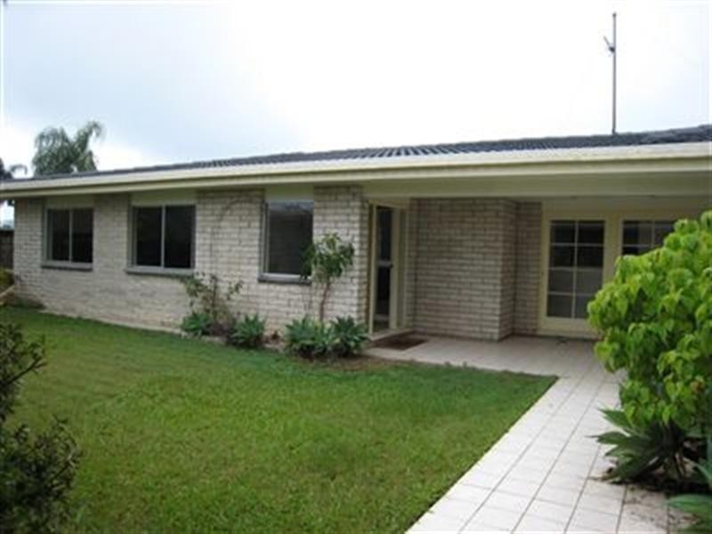 1 Sheridan Park, Broadbeach Waters QLD 4218